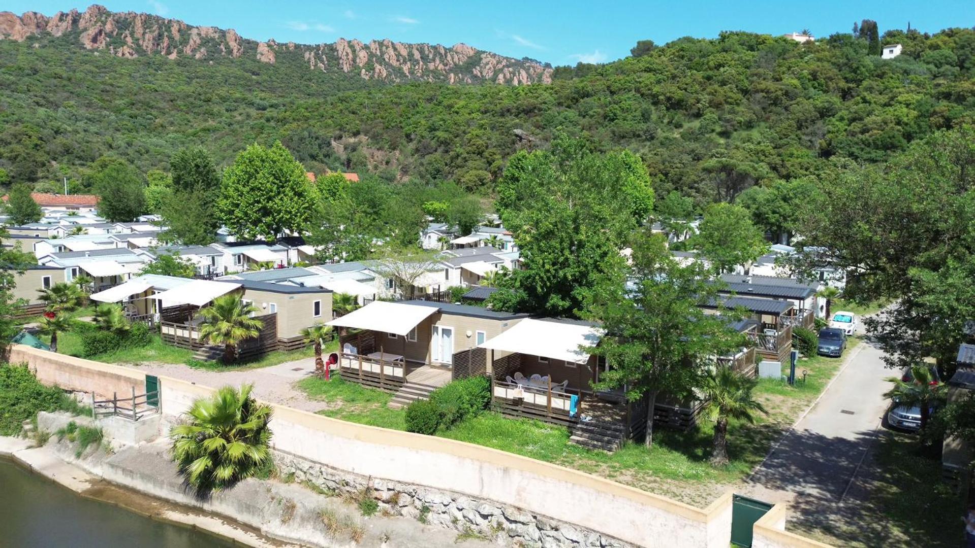 露营山谷天堂酒店 Saint-Raphaël 外观 照片